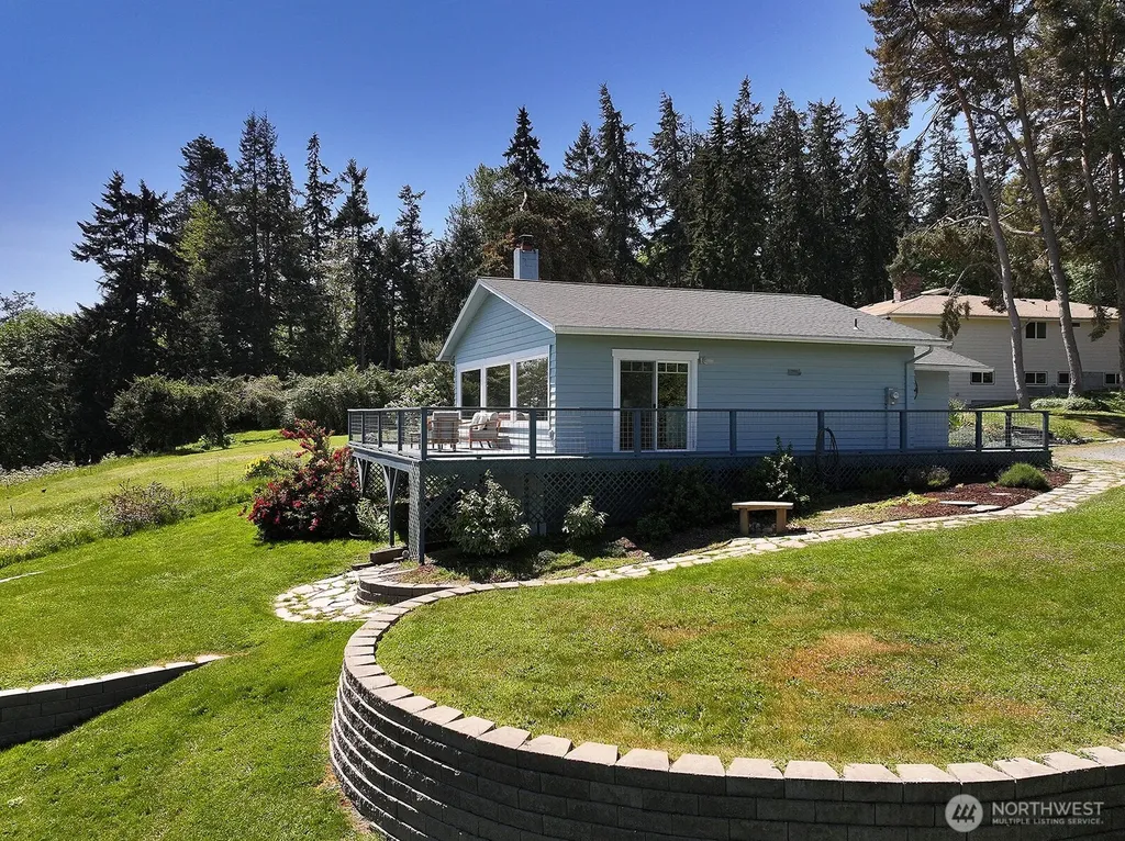 2977 North Bluff Road Greenbank WA 98253