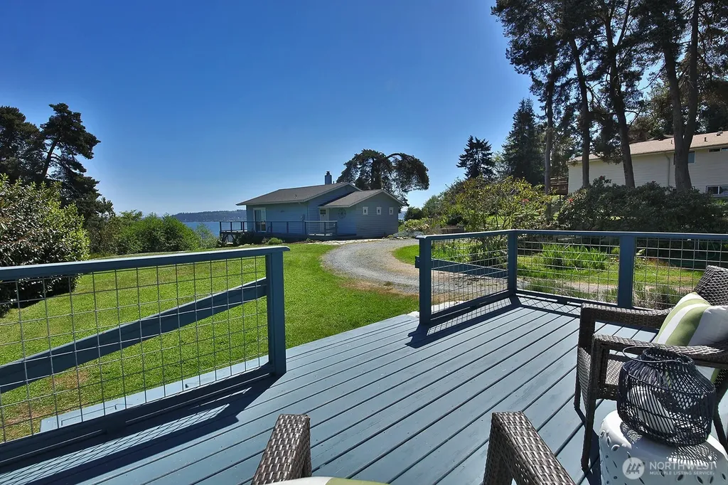 2977 North Bluff Road Greenbank WA 98253
