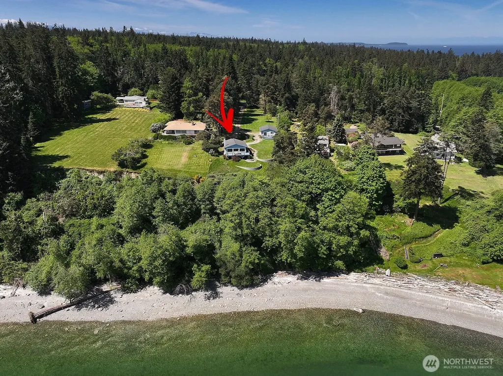 2977 North Bluff Road Greenbank WA 98253