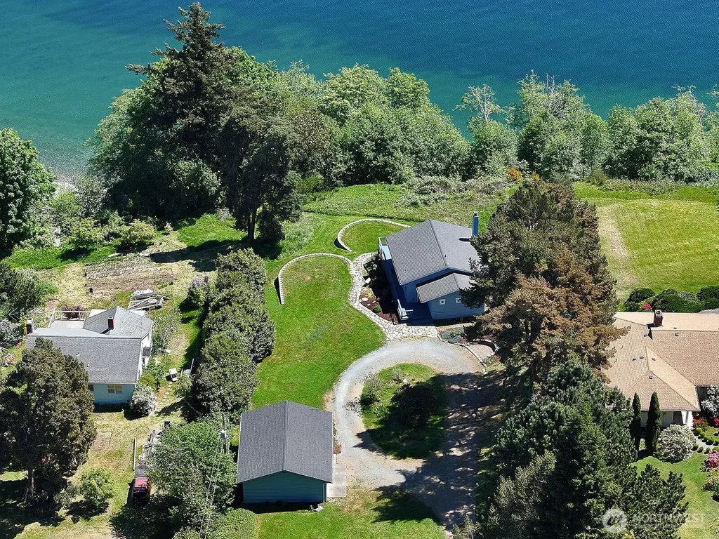 2977 North Bluff Road Greenbank WA 98253