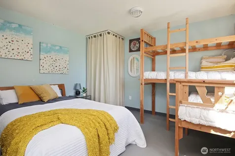 2977 North Bluff Road Greenbank WA 98253