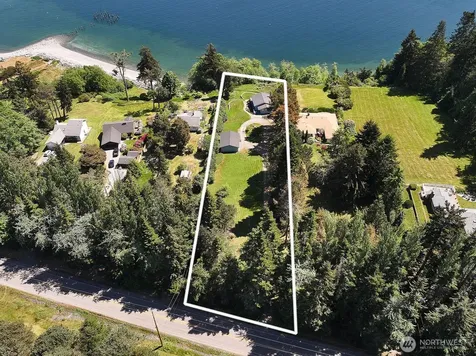 2977 North Bluff Road Greenbank WA 98253