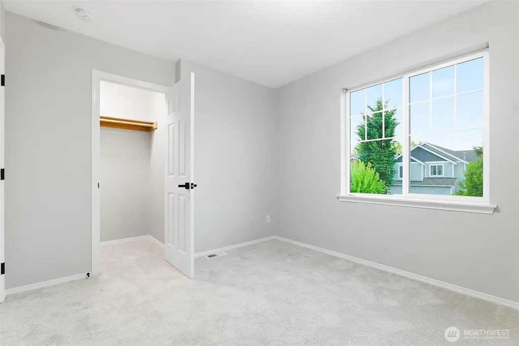 8622 187th Street Ct E Puyallup WA 98375