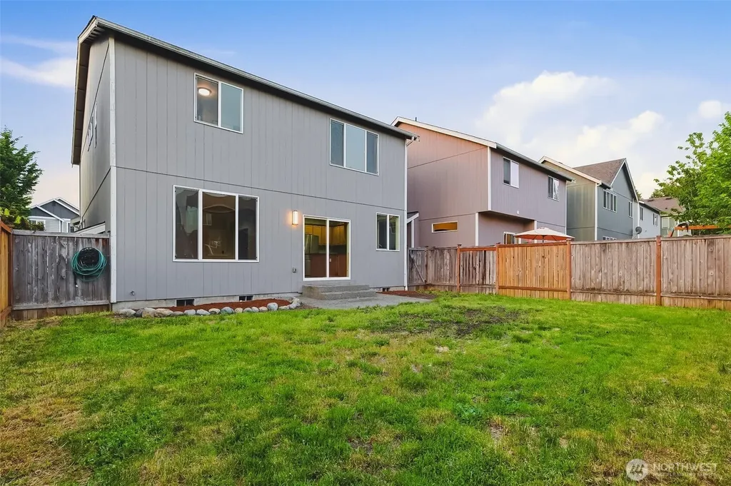 8622 187th Street Ct E Puyallup WA 98375