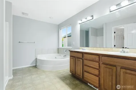 8622 187th Street Ct E Puyallup WA 98375