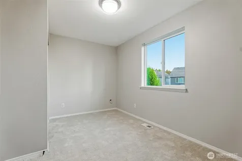 8622 187th Street Ct E Puyallup WA 98375