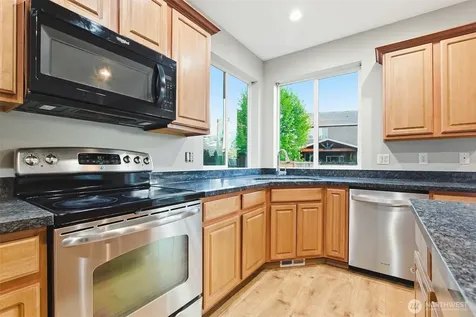 8622 187th Street Ct E Puyallup WA 98375