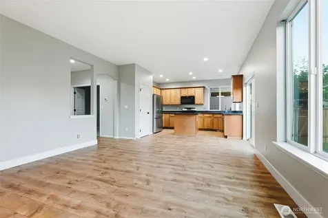 8622 187th Street Ct E Puyallup WA 98375