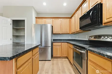 8622 187th Street Ct E Puyallup WA 98375