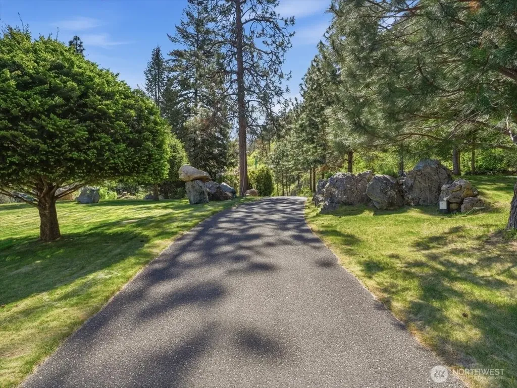 170 Hania Lane Chelan WA 98816