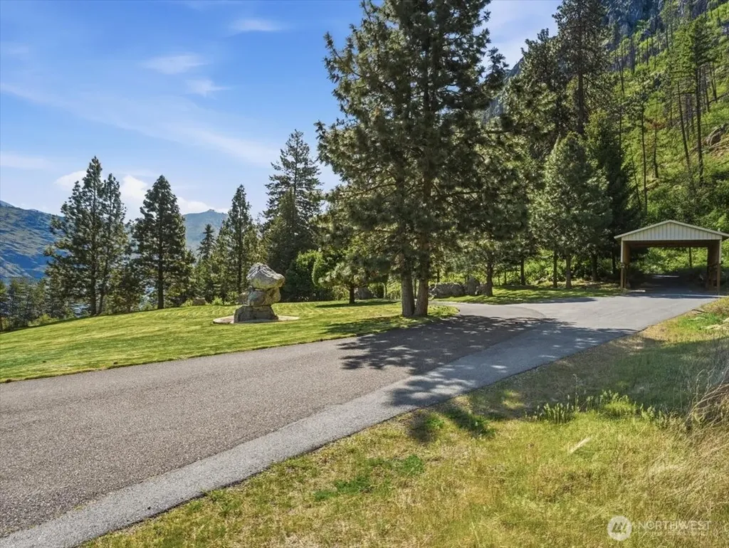 170 Hania Lane Chelan WA 98816