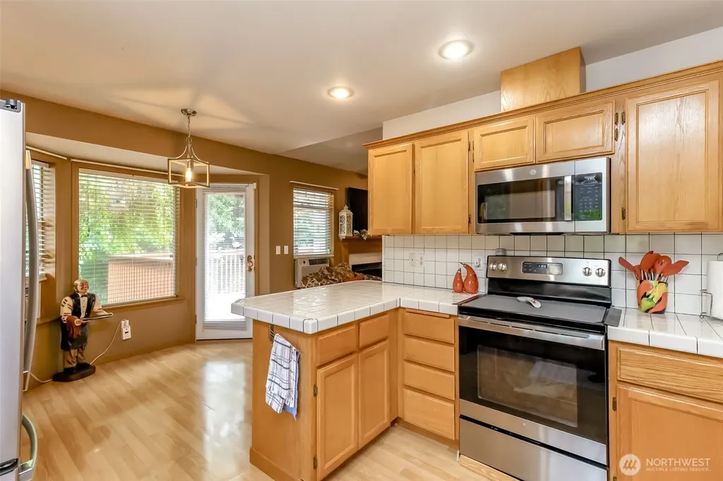 2109 22nd Street SE Puyallup WA 98372