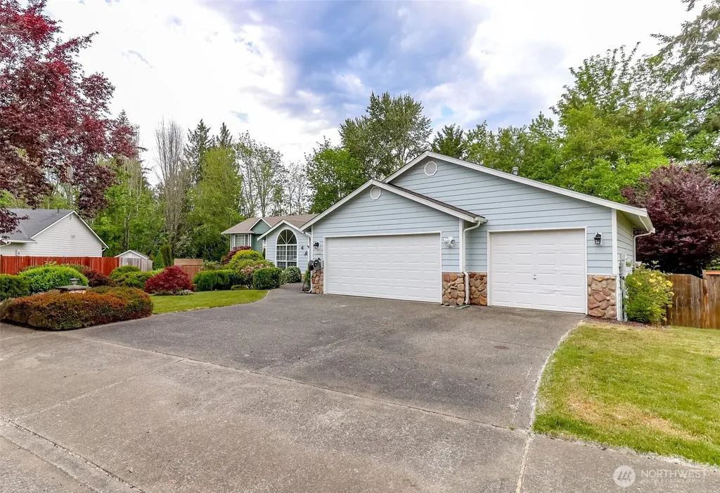 2109 22nd Street SE Puyallup WA 98372