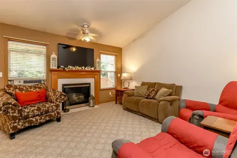 2109 22nd Street SE Puyallup WA 98372
