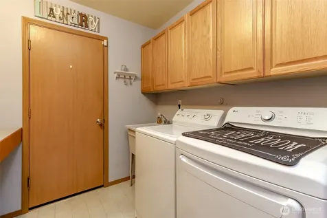 2109 22nd Street SE Puyallup WA 98372