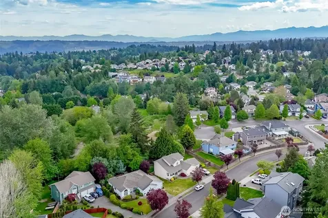2109 22nd Street SE Puyallup WA 98372