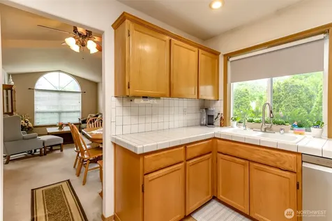 2109 22nd Street SE Puyallup WA 98372