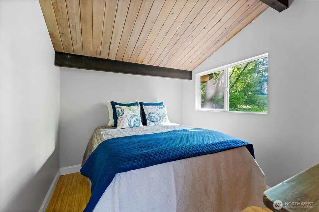 48 Eliza Island Bellingham WA 98226