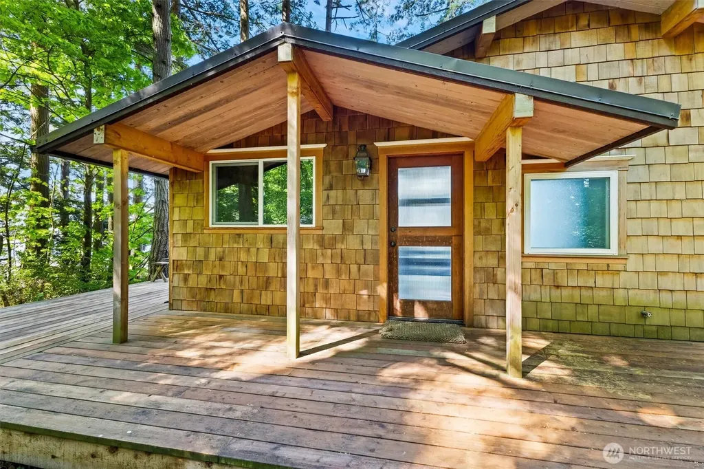 48 Eliza Island Bellingham WA 98226