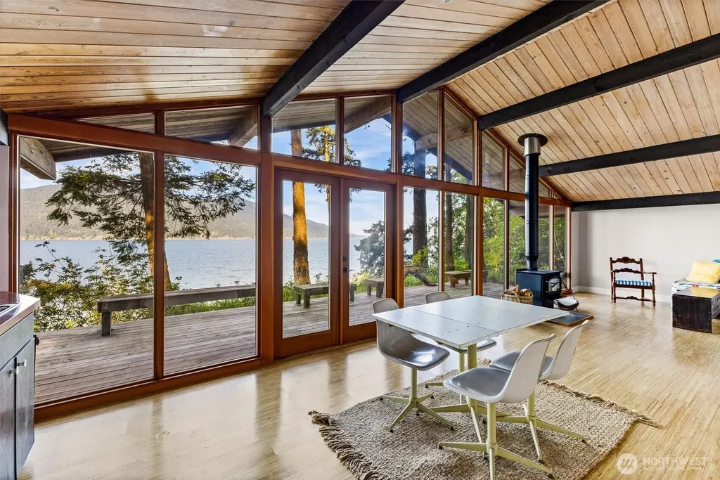 48 Eliza Island Bellingham WA 98226