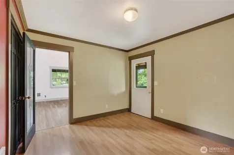 10320 James Road SW Rochester WA 98579