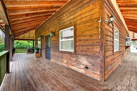 10320 James Road SW Rochester WA 98579