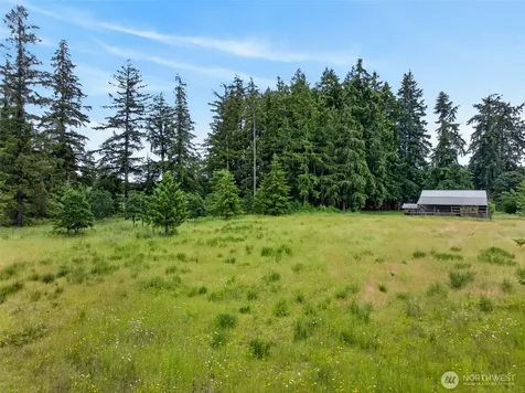 10320 James Road SW Rochester WA 98579