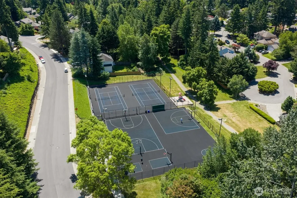 4180 244th Place SE Sammamish WA 98029