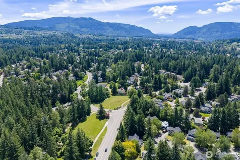 4180 244th Place SE Sammamish WA 98029