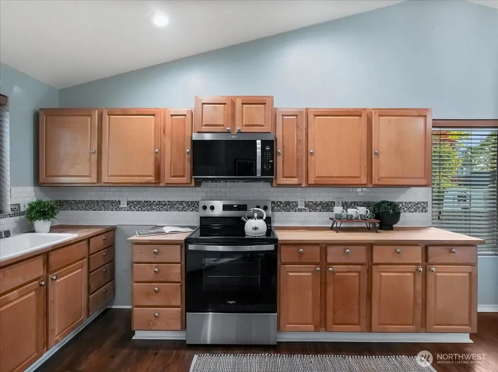 28123 230 Avenue SE Maple Valley WA 98038