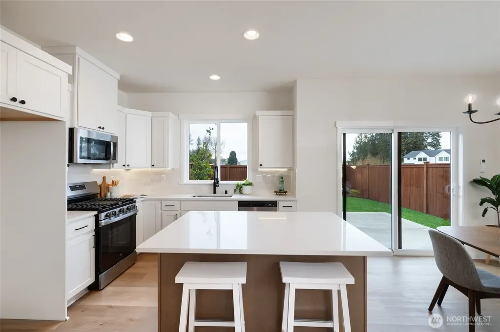 627 Legacy Way Sedro Woolley WA 98284