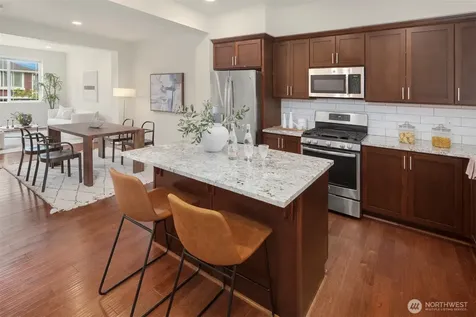 6942 31st Avenue SW Seattle WA 98126