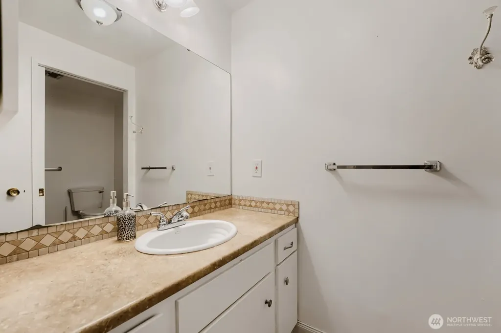 10412 SE 219th Street Kent WA 98031