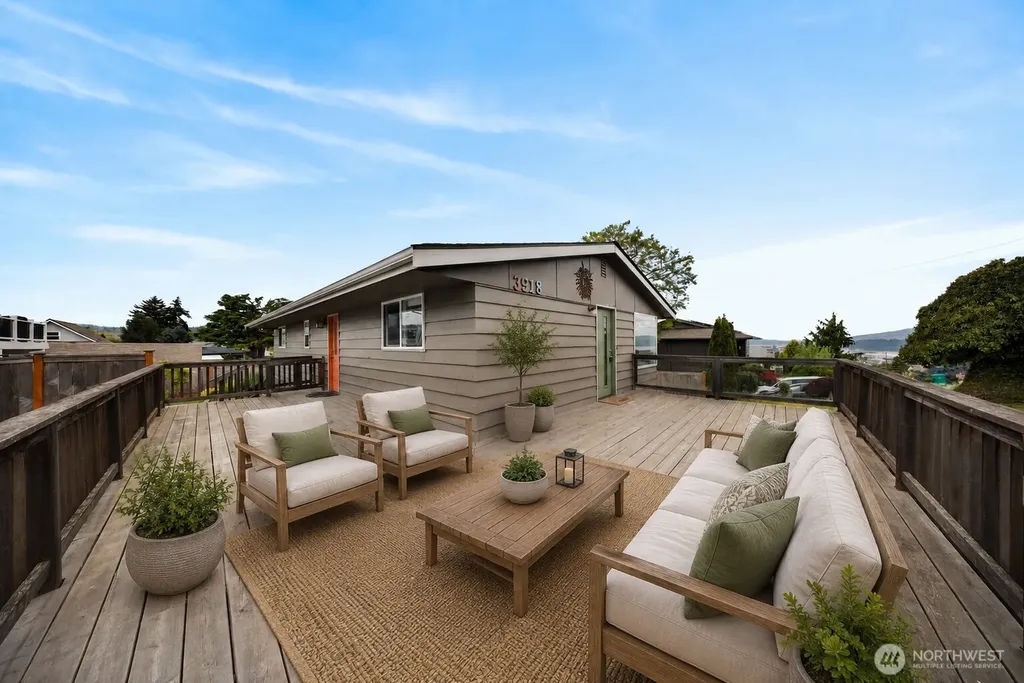 3918 S Avenue Anacortes WA 98221