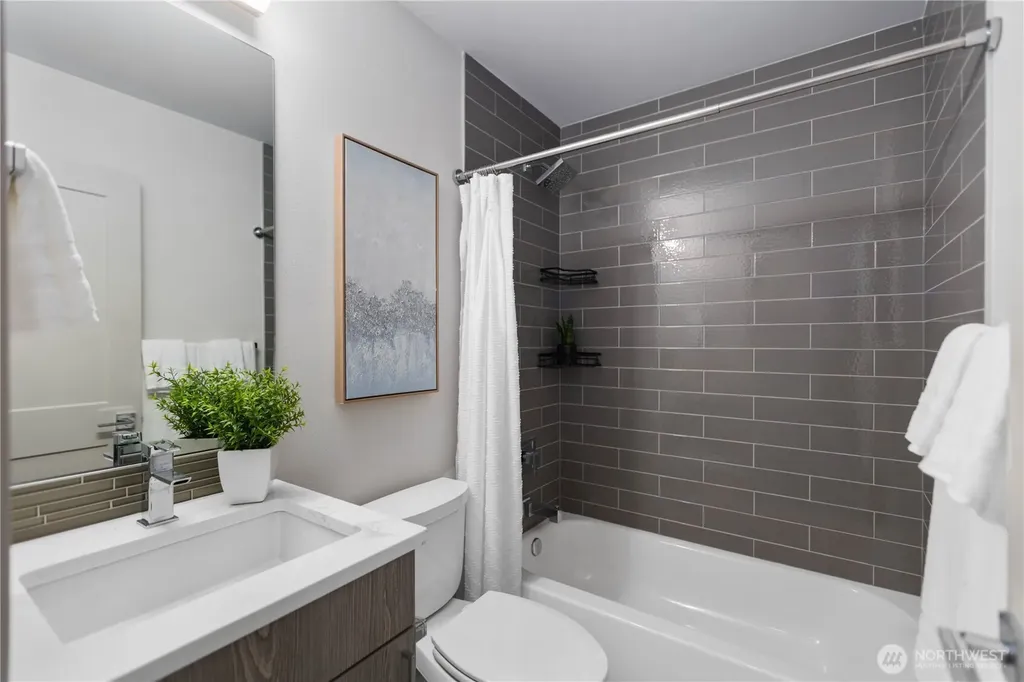 2227 NW 60th Street Seattle WA 98107