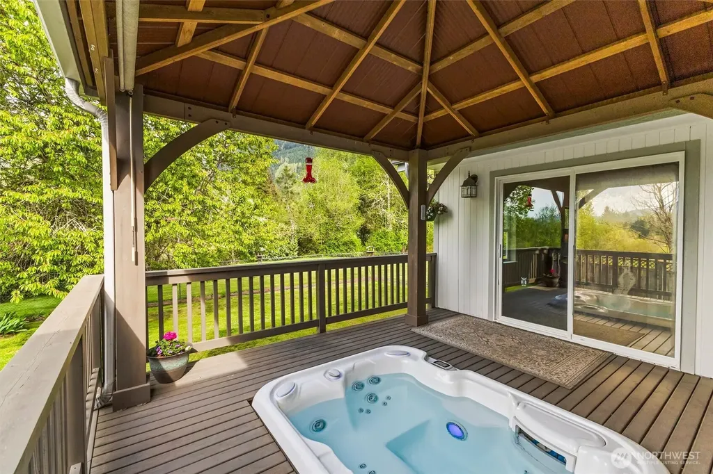 4930 Mosquito Lake Road Deming WA 98244