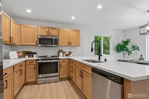 9237 NE 173rd Place Bothell WA 98011
