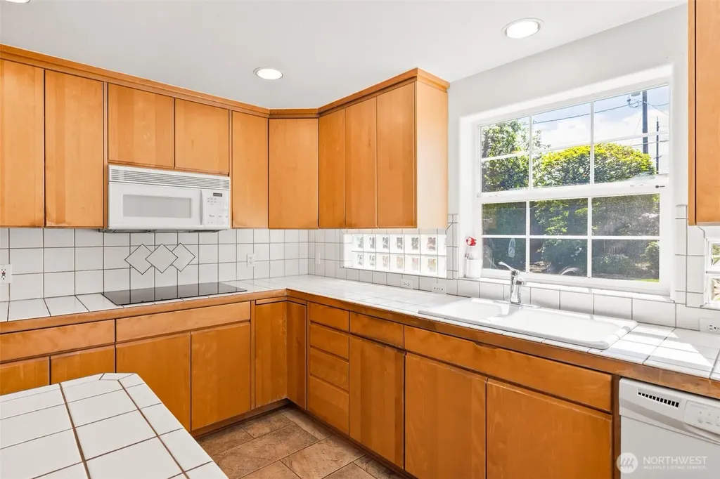 230 W 14th Street Port Angeles WA 98362