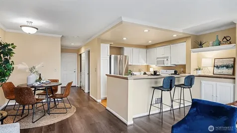 3420 Burke N Seattle WA 98103