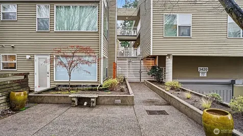 3420 Burke N Seattle WA 98103