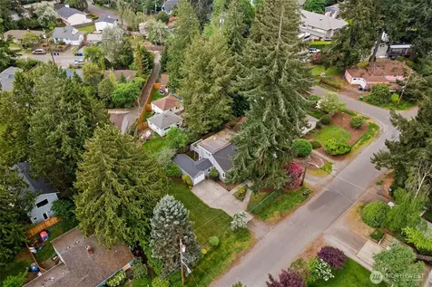 1711 NE 113th Street Seattle WA 98125