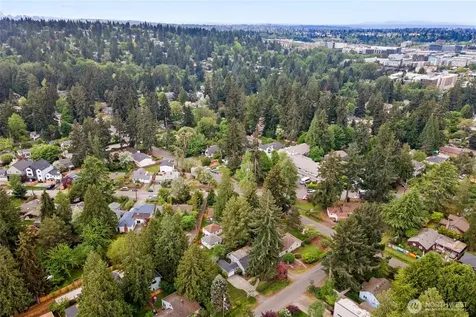 1711 NE 113th Street Seattle WA 98125