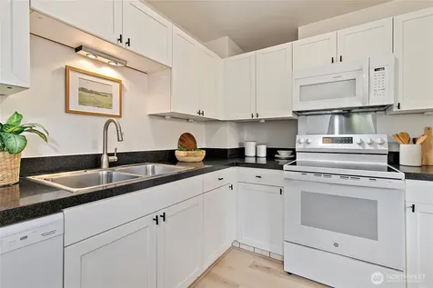 1711 NE 113th Street Seattle WA 98125