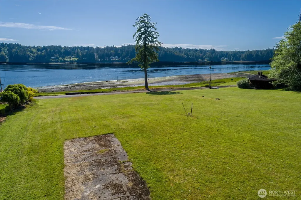 3081 E Pickering Road Shelton WA 98584