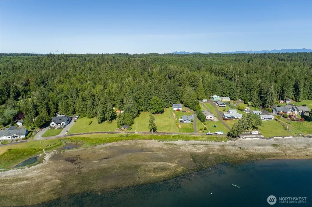 3081 E Pickering Road Shelton WA 98584