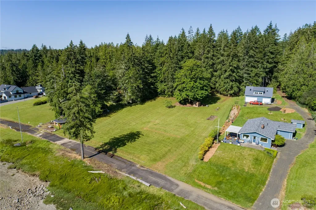 3081 E Pickering Road Shelton WA 98584