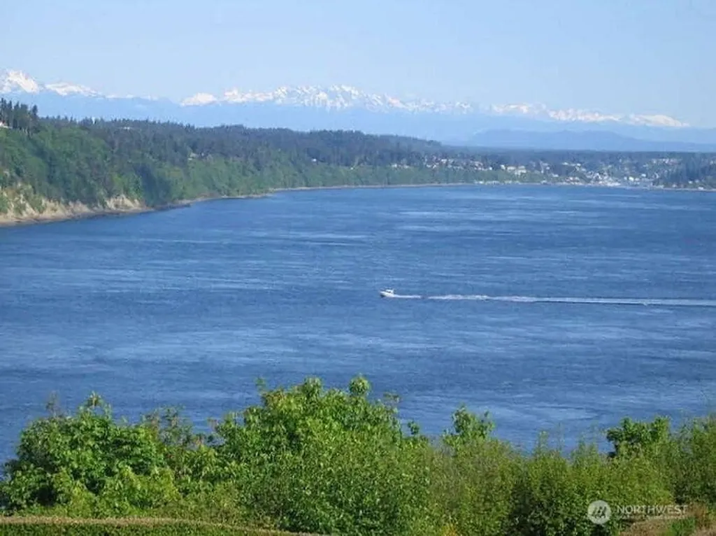 3016 N Narrows Drive Tacoma WA 98407