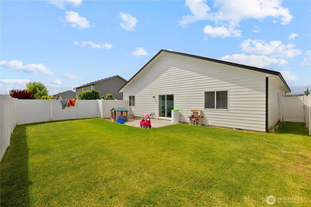 822 Willow Ave NE Quincy WA 98848