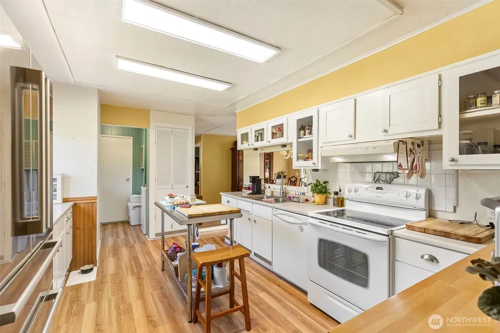 8262 Seabeck Highway NW Bremerton WA 98312