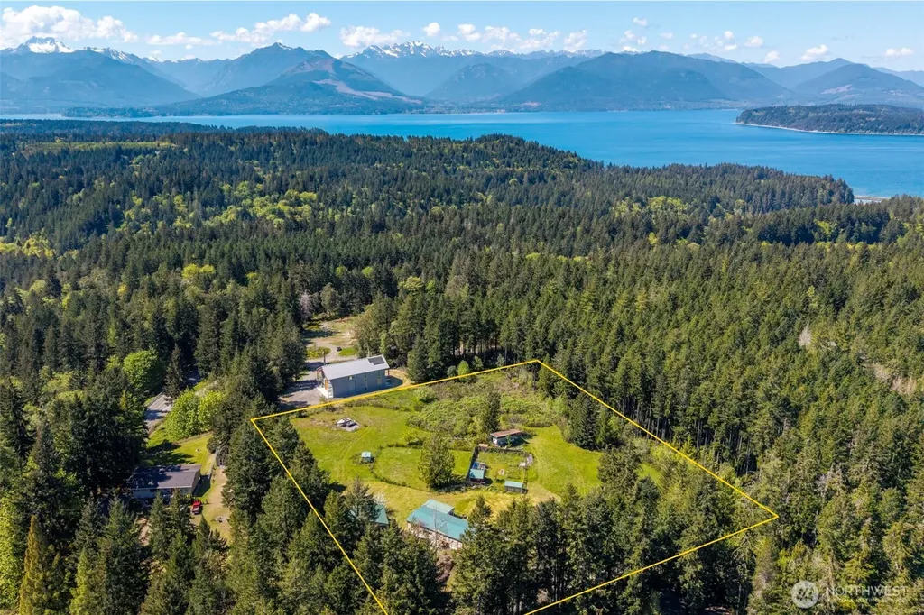 8262 Seabeck Highway NW Bremerton WA 98312